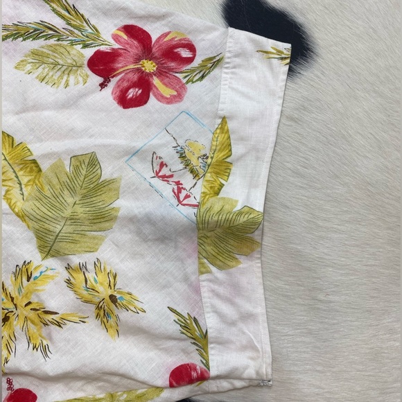 Uniform-John Paul Richard Pure Linen A-Line skirt with a tropical floral print - Picture 4 of 7